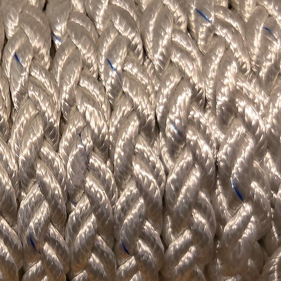 Squareline-PES vit med bl inslag 16mm